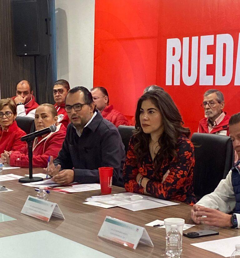 Imagen: Diputados priistas, a favor de reconstruir el Salón de Plenos del Congreso