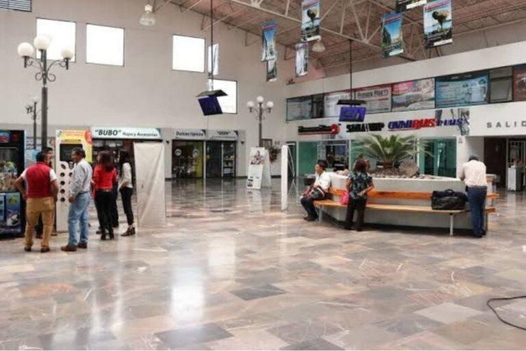 Imagen: Tula: mujer da a luz en plena terminal de los autobuses AVM