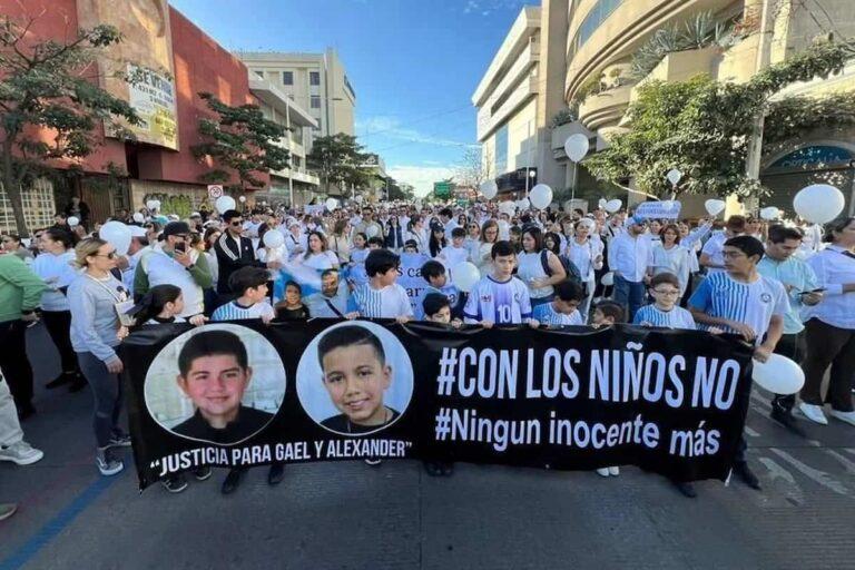 Imagen: Marchan en Sinaloa para exigir justicia para Gael y Alexander, menores asesinados
