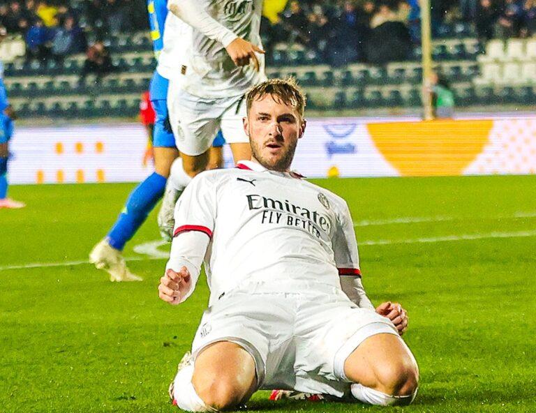 Imagen: Santiago Giménez brilla en su debut en Serie A con el AC Milan y marca su primer gol