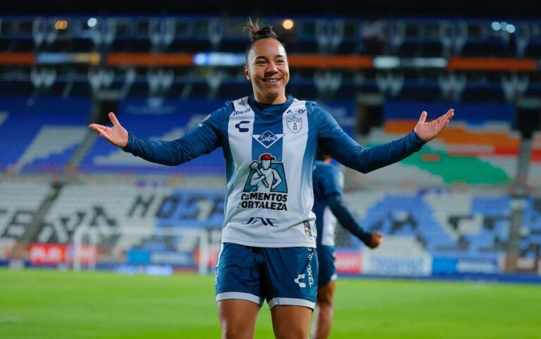 Imagen: Charlyn Corral: La goleadora va por nuevo récord