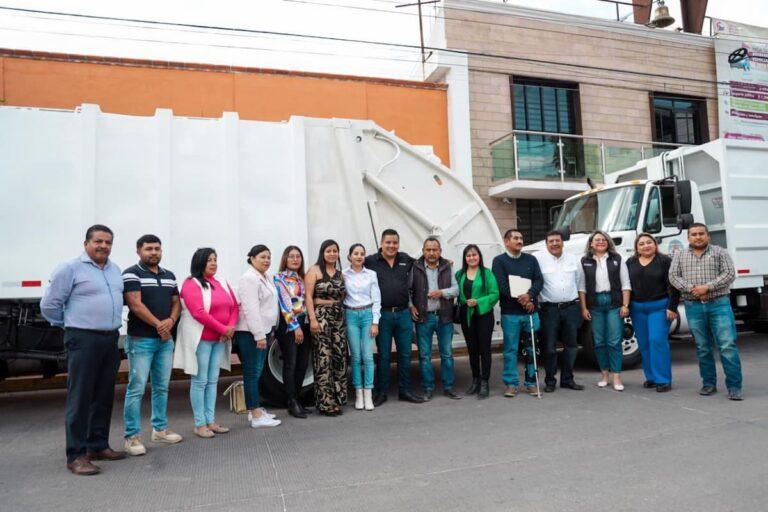 Imagen: Llegan nuevos camiones de basura a San Agustín Tlaxiaca