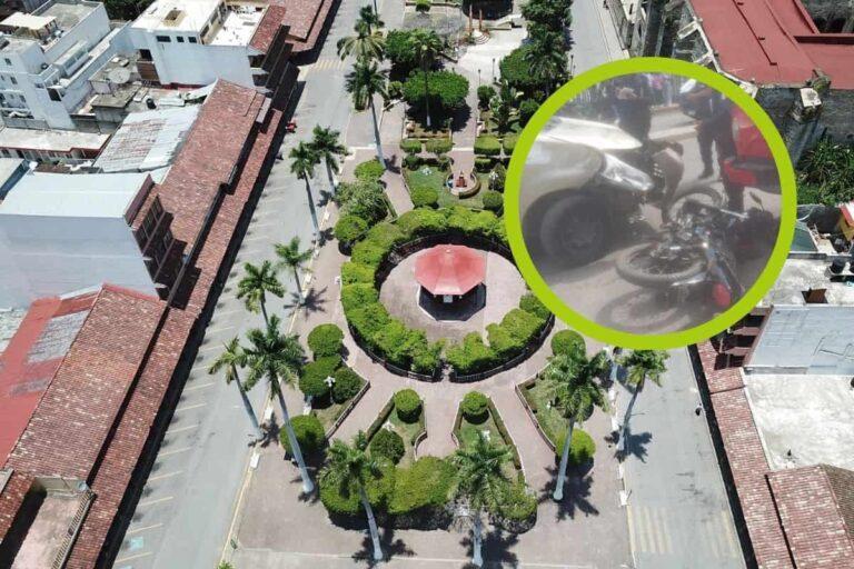 Imagen: Huejutla: Paramédicos atienden a un motociclista tras aparatoso accidente vial