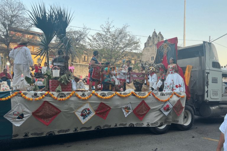 Imagen: Realizan desfile de carros alegóricos por el carnaval de Huejutla