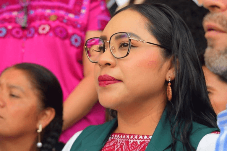 Imagen: Recriminan en redes sociales a diputada de Ixmiquilpan