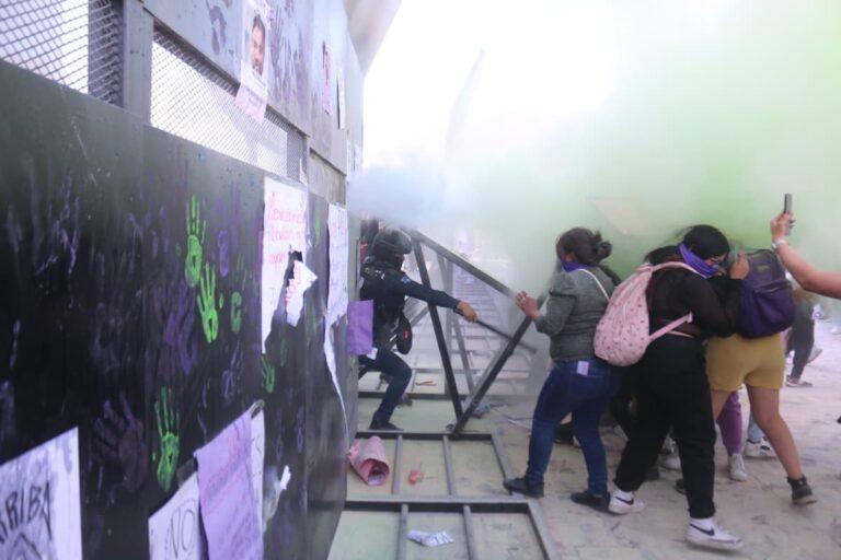 Imagen: 10 mujeres presentan queja ante Derechos Humanos Hidalgo por agresión durante el 8M, en Pachuca