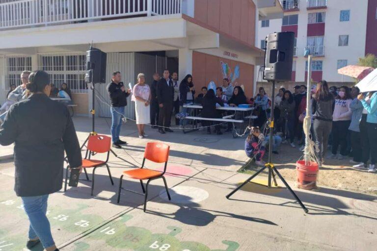 Imagen: Continúa inconformidad en primaria Teocalli, en Mineral de la Reforma: asociación de padres no presentó notas de gastos