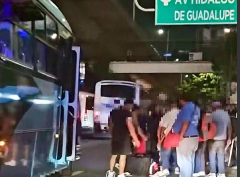 Imagen: Pasajeros detienen a asaltante de camión Ammosa en autopista México-Querétaro