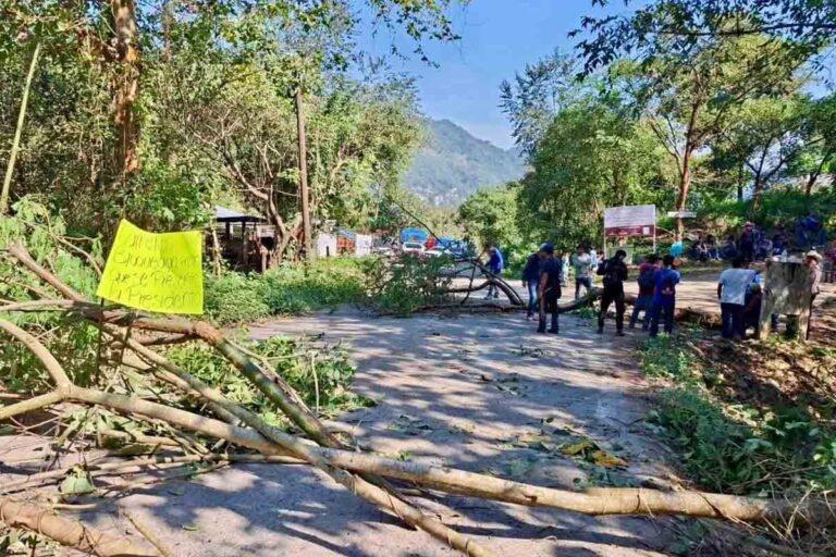 Imagen: Huazalingo: Con bloqueo, demandan la rehabilitación de la carretera de acceso a Ahuatitla