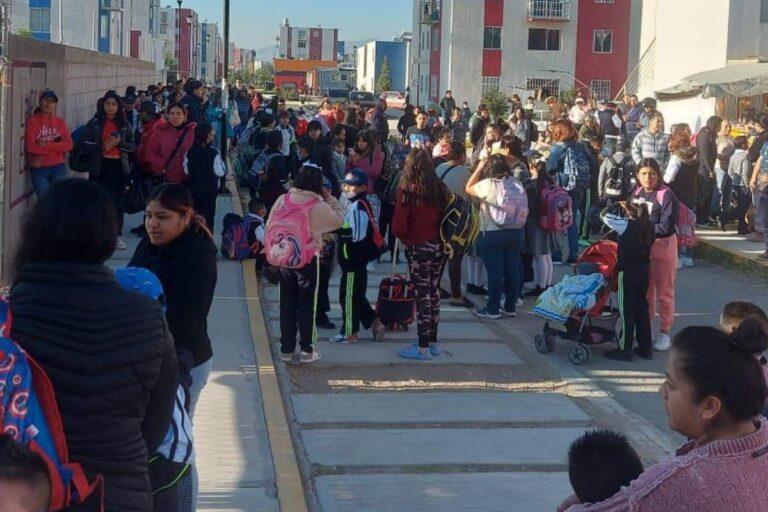 Imagen: Padres de familia de una escuela en Mineral de la Reforma exigen rendición de cuentas