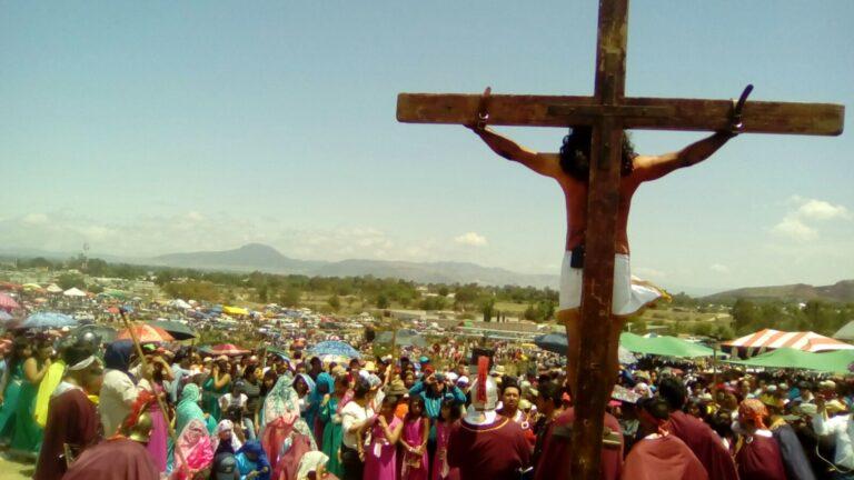 Imagen: El Viacrucis Viviente de Acatlán, 34 años de tradición