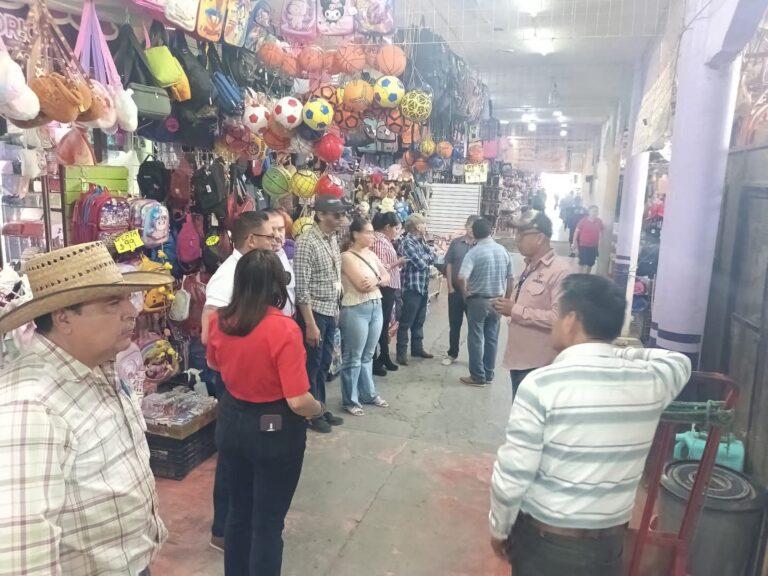 Imagen: Comerciantes se encaran en operativo en mercado de Huejutla
