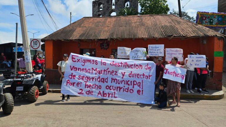 Imagen: Exigen destitución del director de Seguridad en Tlanchinol por detención de profesores