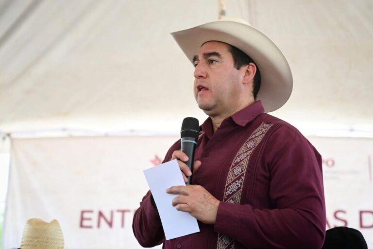 Imagen: Napoleón González confía en las lluvias; gobierno destina 120 millones al campo hidalguense