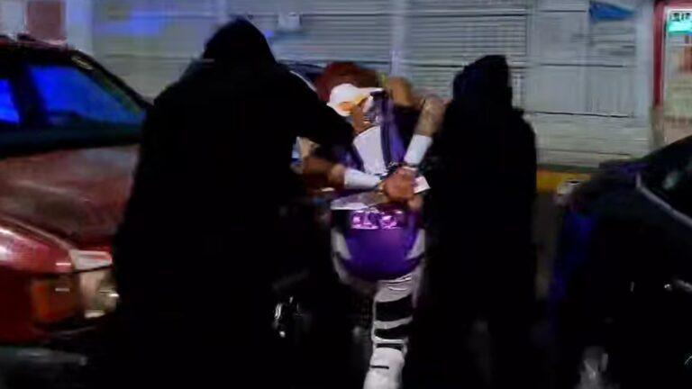 Imagen: Policías de Ecatepec son suspendidos por participar en show de lucha libre