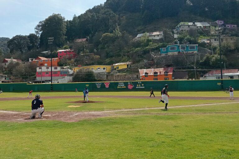 Imagen: Pericos de Omitlán cae, pero mantiene viva su tradición beisbolera