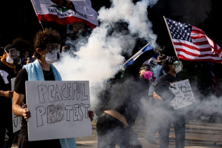 Imagen: Artistas mexicanos, en la mira por falta de reacción a las redadas de Trump en Los Ángeles