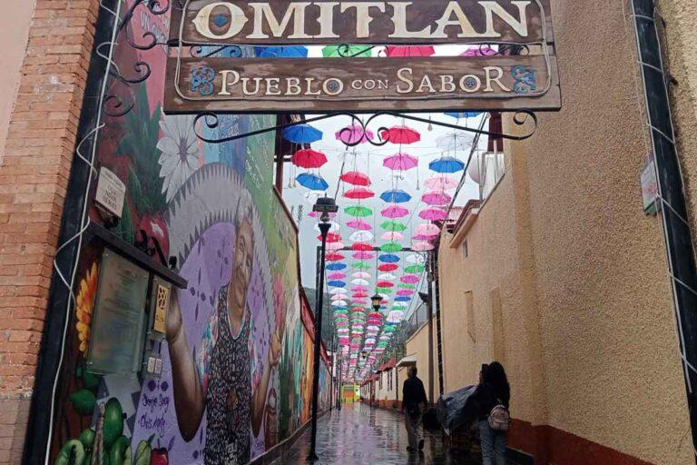 Imagen: ¿Cuánto le cuesta a Omitlán renovar las sombrillas del Callejón del dicho?