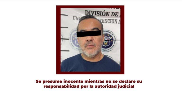 Imagen: Detienen en Pachuca a notario por simular convenio de propiedad con escritura falsa