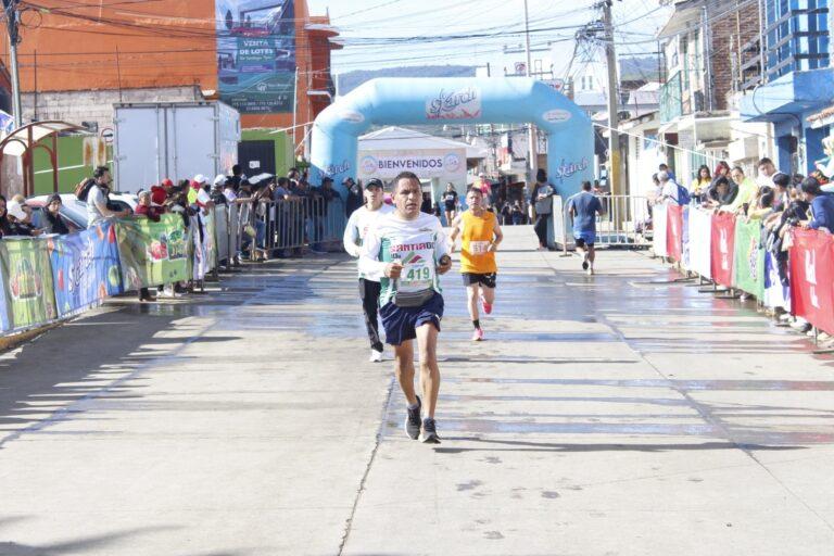 Imagen: Santiago Tulantepec se prepara para La Más Antigua, la carrera con historia y bolsa millonaria
