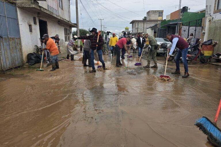 Imagen: Santiago Tulantepec: Ruptura de bordo de represa particular anega veintena de viviendas