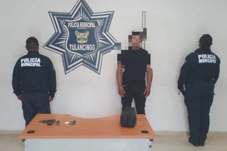 Imagen: Tulancingo: Detienen policías a hombre armado y con droga, involucrado una en riña