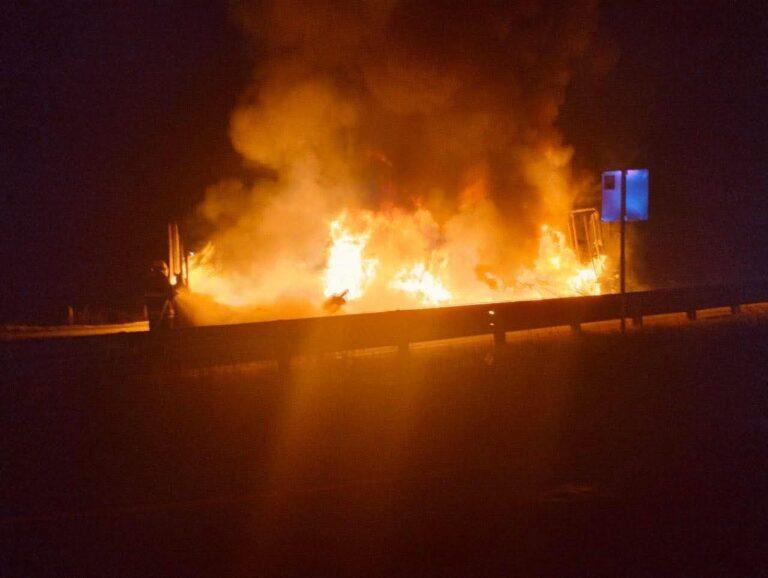 Imagen: Se incendia un tráiler en la autopista Arco Norte, en Hidalgo
