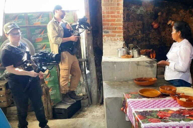 Imagen: Cardonal lleva su gastronomía a la televisión de paga con Israel Ñonthe y su madre