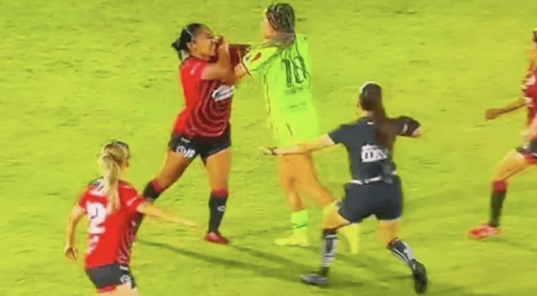 Imagen: Liga MX Femenil: Pelea entre jugadoras de FC Juárez y Xolos en pleno partido