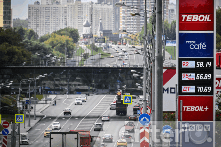 Imagen: Rusia enfrenta alza récord en precios de gasolina y escasez en varias regiones