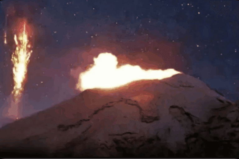 Imagen: ¿OVNIs en el cielo? Reportan luces cerca del volcán Popocatépetl