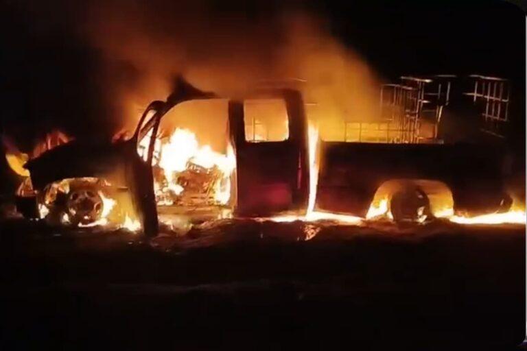 Imagen: Se incendia vehículo con hidrocarburo en Tetepango; investigan autoridades