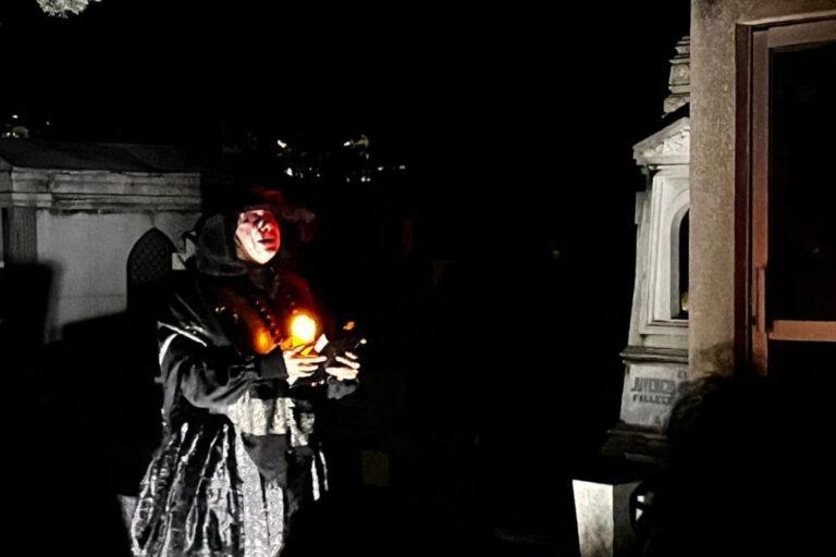 Imagen: ¿Te atreves a visitar el panteón de noche? Para hacer el recorrido Leyendas de Terror en Pachuca