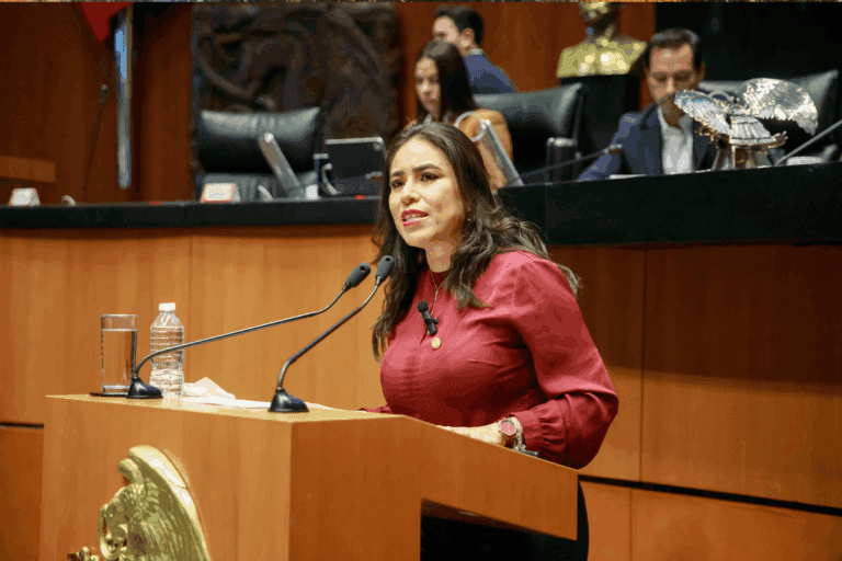 Imagen: Video: ¿No que sí sabe la frase? Simey Olvera comete error al citar a Benito Juárez