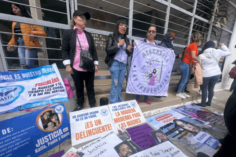 Imagen: Denuncian violencia vicaria frente a juzgados de Pachuca