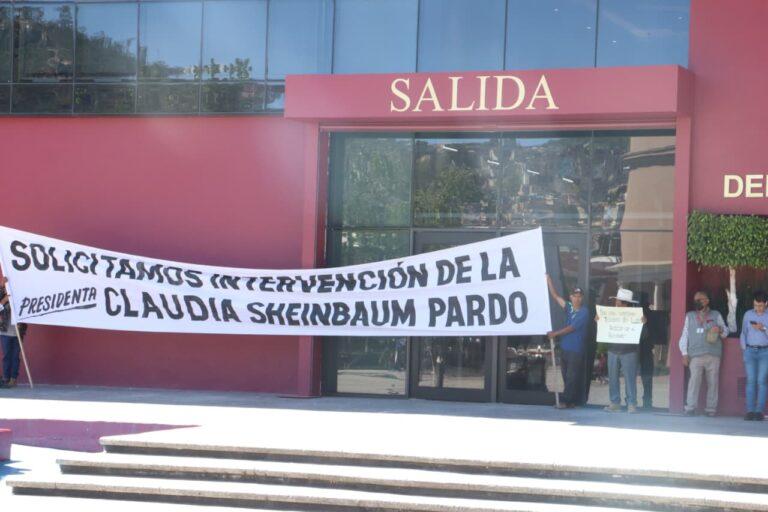 Imagen: ¿Por qué los vecinos de Ixmiquilpan, Hidalgo, bloquearon las puertas del gobierno estatal?