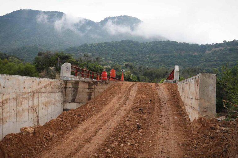 Imagen: Comenzó la SICT con la reparación del puente de San Sebastián, en Huasca