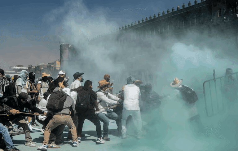 Imagen: Dirigente de Morena en Hidalgo niega “represión” en manifestación del Zócalo
