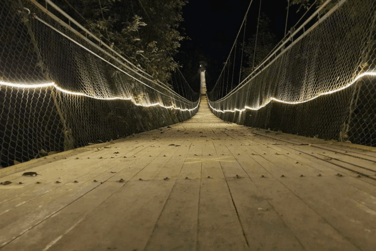 Imagen: Así se recorren los puentes colgantes iluminados que atraen turismo a Hidalgo