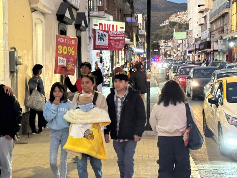 Imagen: Domingo de Buen Fin genera tráfico y afluencia elevada en centro de Pachuca