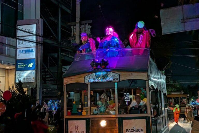 Imagen: ¡Magia en las calles! Comerciantes rescatan la Cabalgata de Reyes en Pachuca