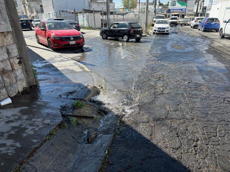 Imagen: Alertan sobre fuga de agua en Pachuca: vecinos piden atención urgente de Caasim