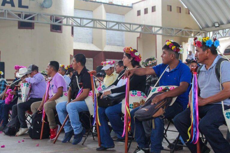 Imagen: Entregan bastón de mando a nuevos delegados de Yahualica