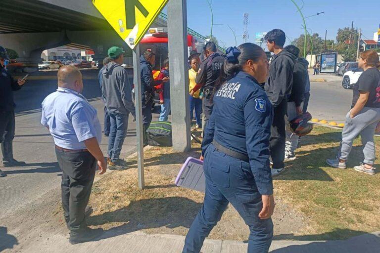 Imagen: Encontronazo en Pachuca: Nuevo choque en Colosio genera afectaciones viales