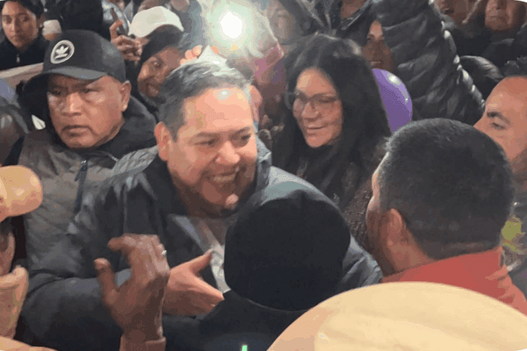 Imagen: Armando Mera regresa a Progreso y se reúne con la gente tras casi dos años en prisión