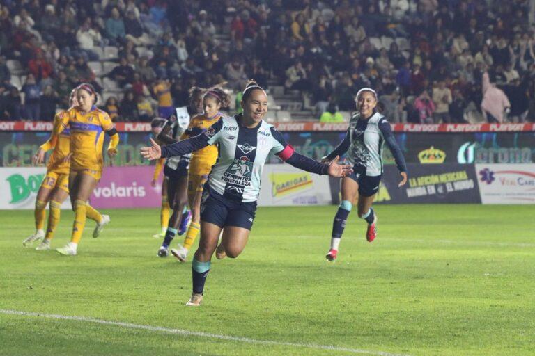 Imagen: Dura sanción: Esta esa cantidad de partidos de suspensión a Charlyn Corral tras agresión en J8