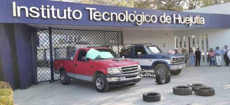 Imagen: Estudiantes del Instituto Tecnológico de Huejutla cierran instalaciones en protesta