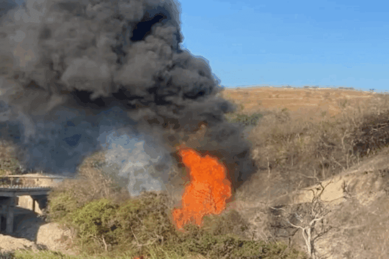 Imagen: Explosión en ducto de Pemex en Oaxaca deja muertos y heridos