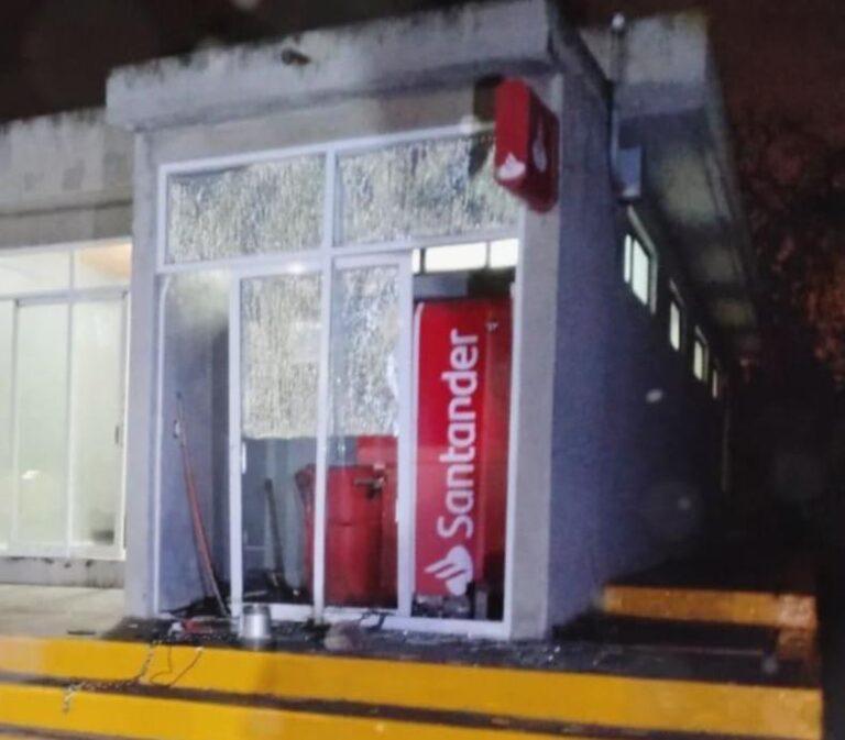 Imagen: Robo a cajero en Hidalgo: delincuentes someten a guardias y se llevan el dinero