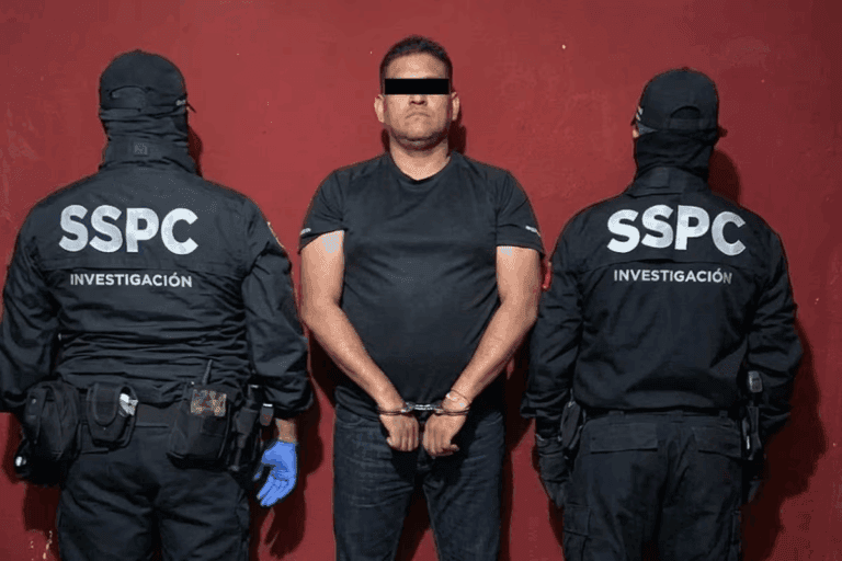 Imagen: Cae funcionario clave por el caso Ayotzinapa: detienen al director de Tránsito de Iguala